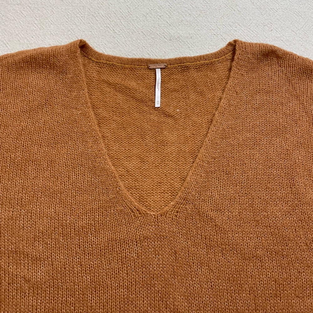 Free People Gossamer Terracotta Alpaca Wool Vneck Sweater Oversize XS Fall Boho - Picture 4 of 6